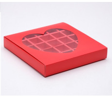 Коробка с обечайкой с окном "под 25 конфет с сердцем" алый